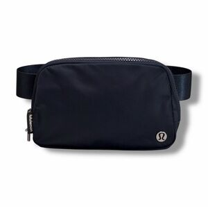 lululemon athletica navy blue crossbody belt bag